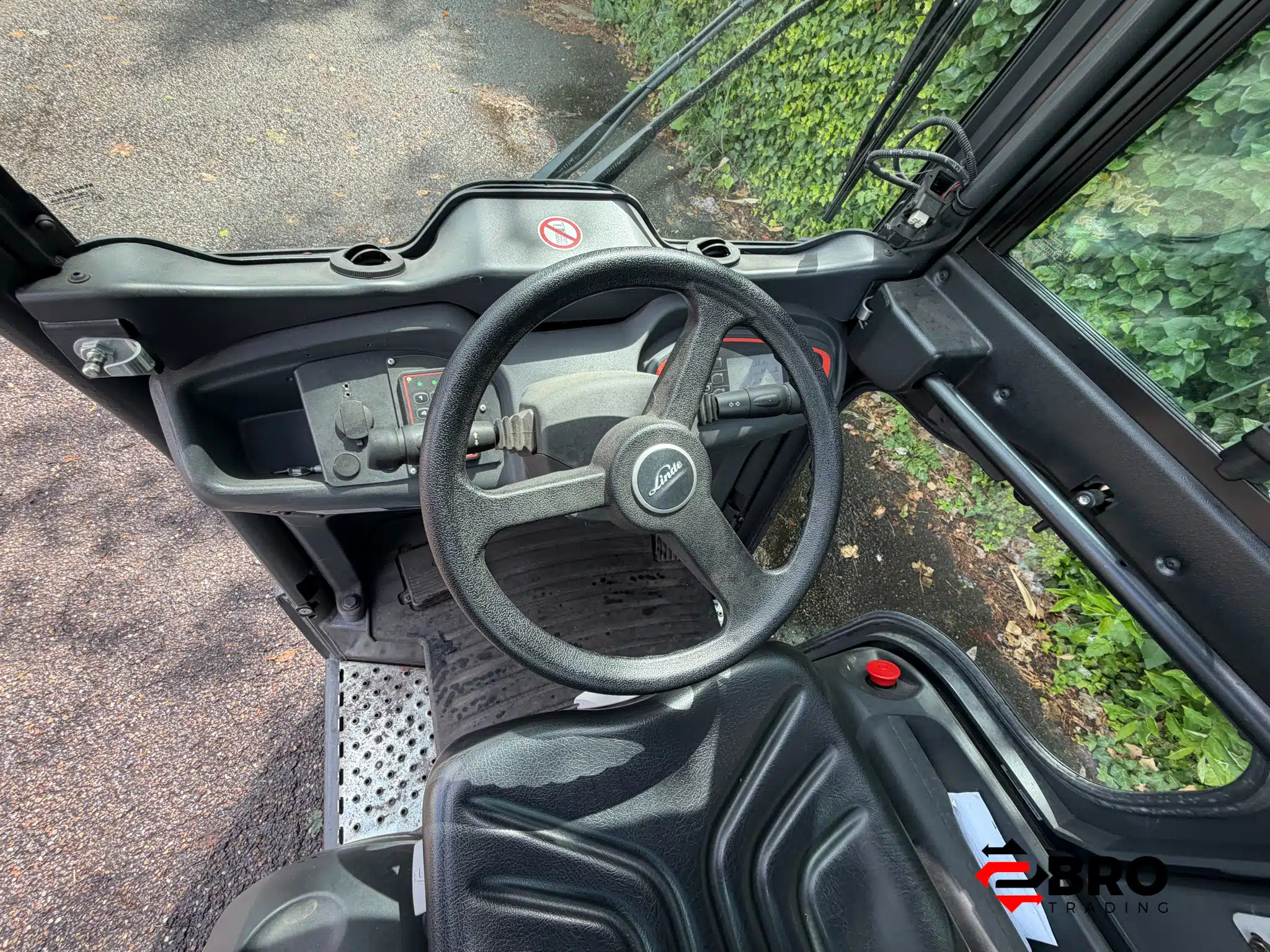 Linde P60 Electric Tractor - Figure 9
